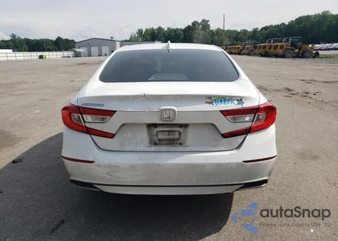 2021 Honda Accord Lx z USA, uszkodzony, nr VIN 1HGCV1F14MA018748